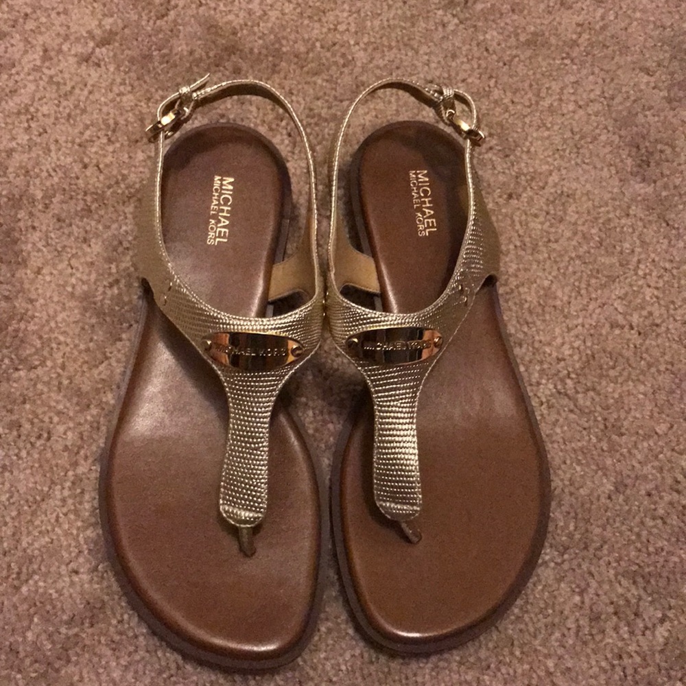 Michael Kors plate sandals size 7.5